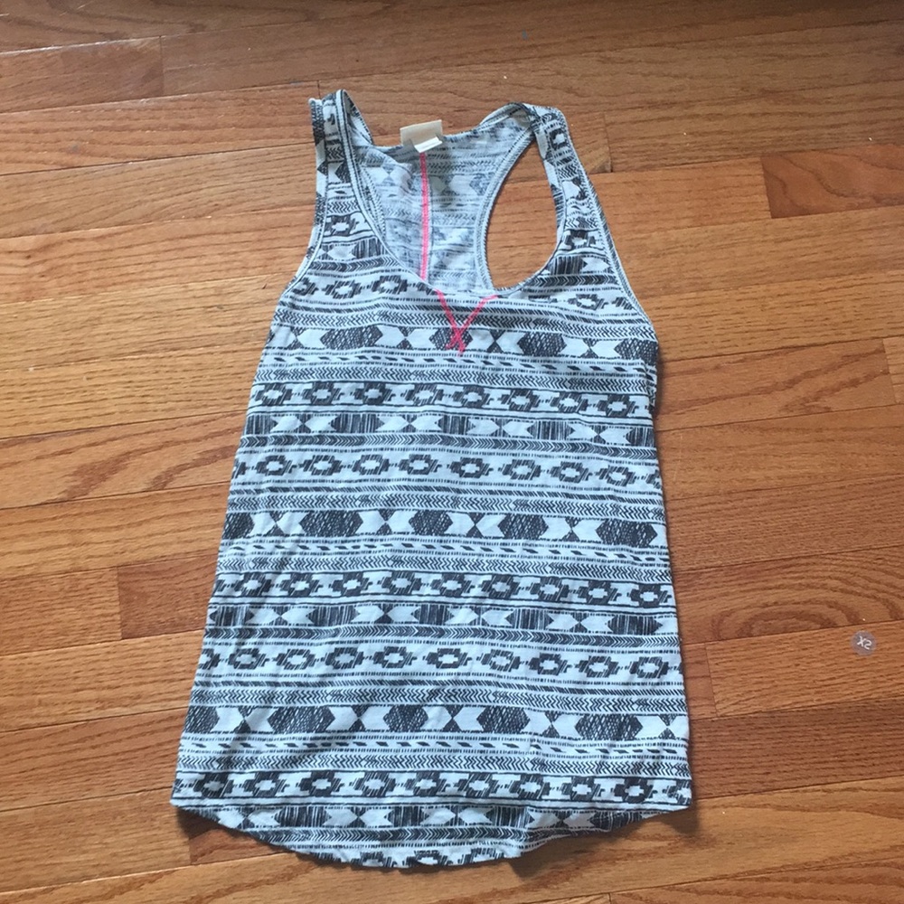Women’s Flowy Tank
